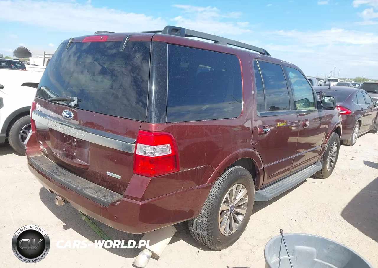 2015 Ford Expedition Xlt VIN:1FMJU1HT4FEF01980 - 4
