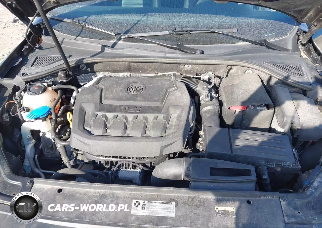 2018 Volkswagen Passat 2.0T R-Line-2.0T S VIN:1VWAA7A34JC000387 - 10