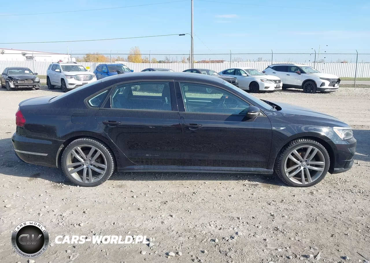 2018 Volkswagen Passat 2.0T R-Line-2.0T S VIN:1VWAA7A34JC000387 - 13