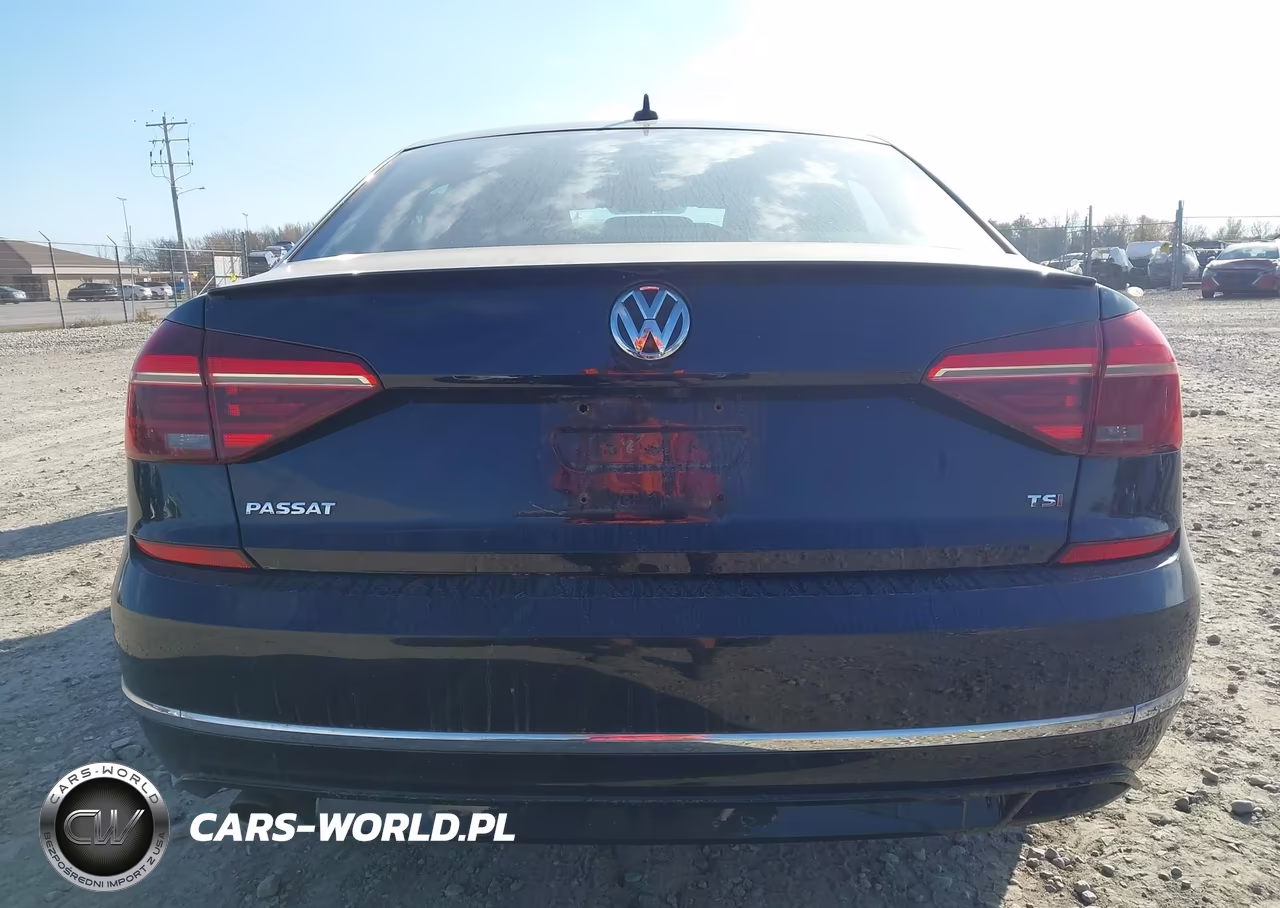2018 Volkswagen Passat 2.0T R-Line-2.0T S VIN:1VWAA7A34JC000387 - 16
