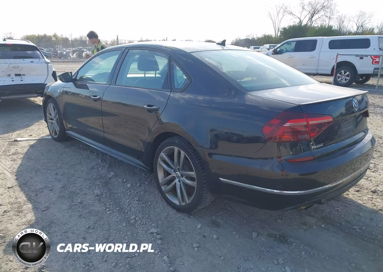 2018 Volkswagen Passat 2.0T R-Line-2.0T S VIN:1VWAA7A34JC000387 - 3