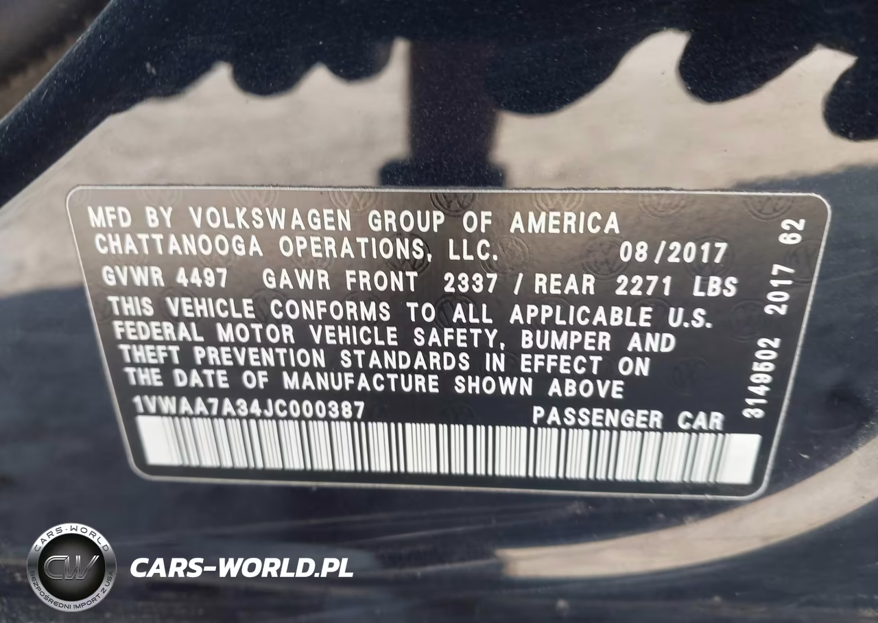 2018 Volkswagen Passat 2.0T R-Line-2.0T S VIN:1VWAA7A34JC000387 - 9