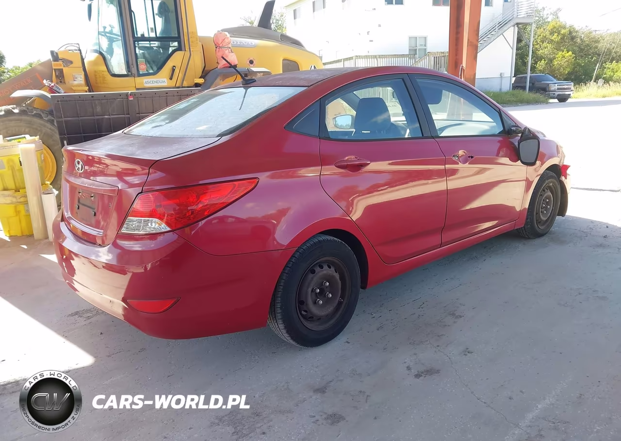 2013 Hyundai Accent Gls VIN:KMHCT4AE7DU310646 - 4