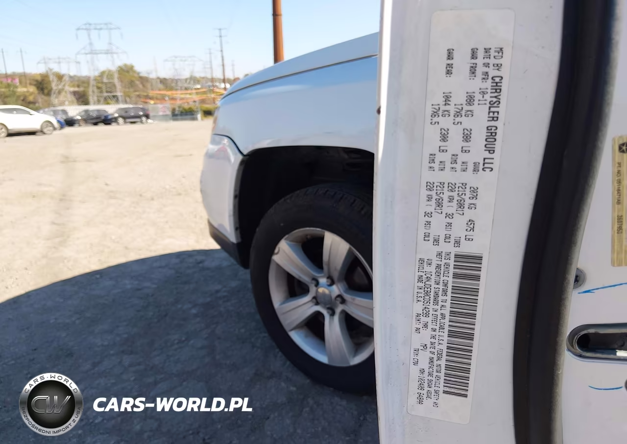 2012 Jeep Compass Latitude VIN:1C4NJDEB0CD514299 - 9