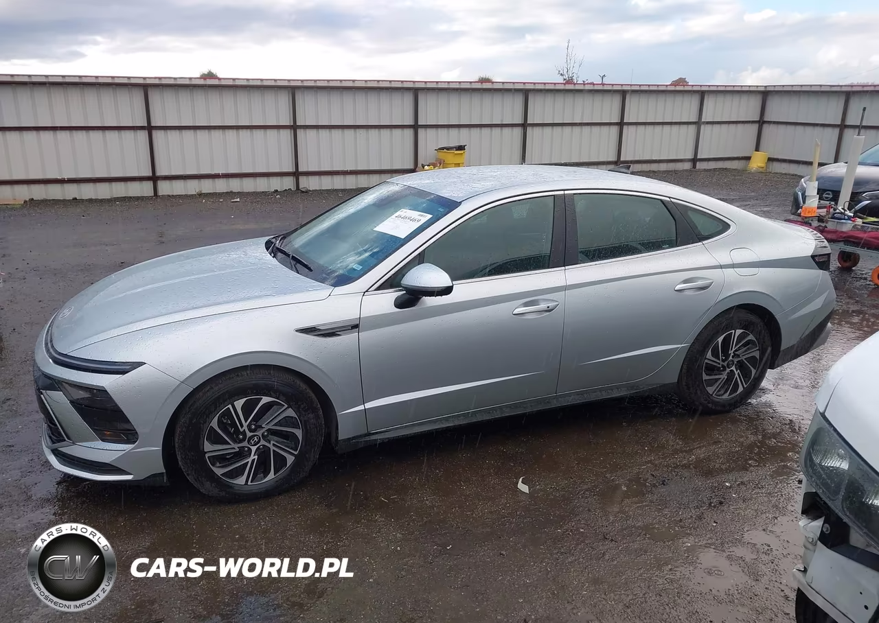 2026 Hyundai Sonata Hybrid Blue VIN:KMHL24JJ7TA160716 - 15