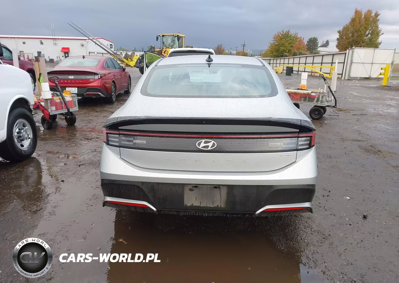 2026 Hyundai Sonata Hybrid Blue VIN:KMHL24JJ7TA160716 - 17