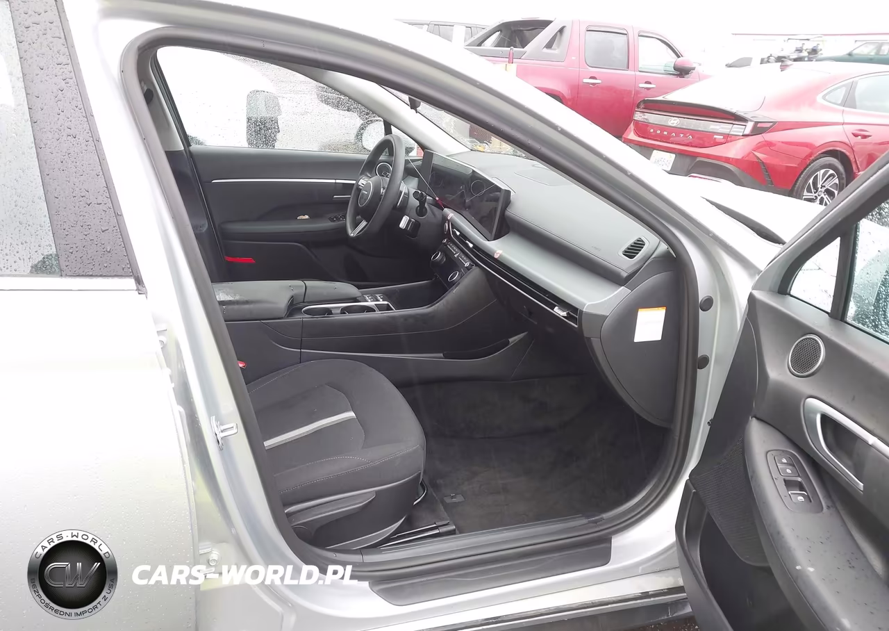 2026 Hyundai Sonata Hybrid Blue VIN:KMHL24JJ7TA160716 - 5
