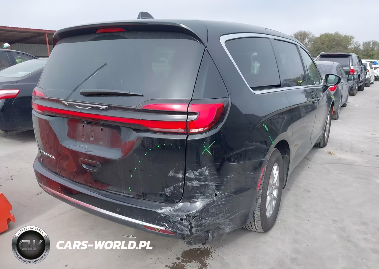 2027 Chrysler Pacifica VIN:2C4RC1BG0VR571404 - 4