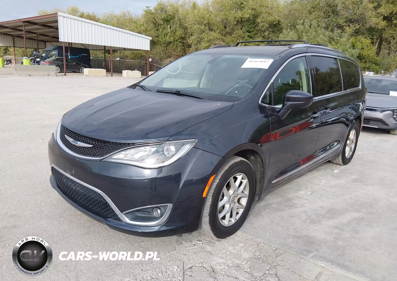 2020 Chrysler Pacifica Touring L VIN:2C4RC1BG5LR133572 - 2