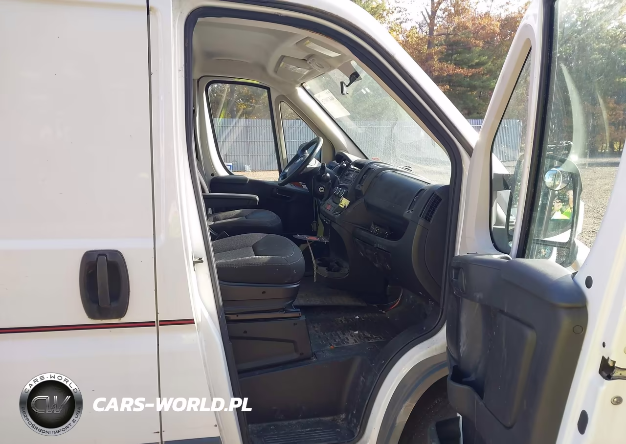 2015 Ram Promaster 1500 Low Roof VIN:3C6TRVAG1FE505497 - 5