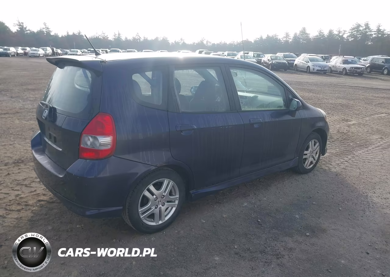 2008 Honda Fit Sport VIN:JHMGD37688S055552 - 4