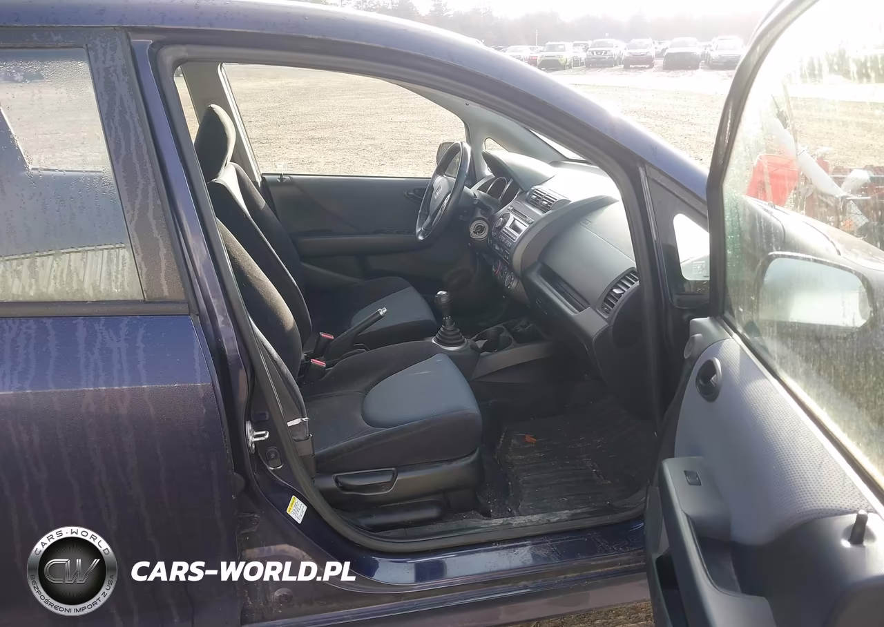 2008 Honda Fit Sport VIN:JHMGD37688S055552 - 5