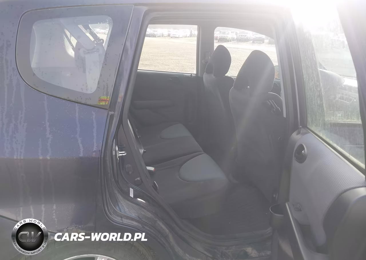 2008 Honda Fit Sport VIN:JHMGD37688S055552 - 8