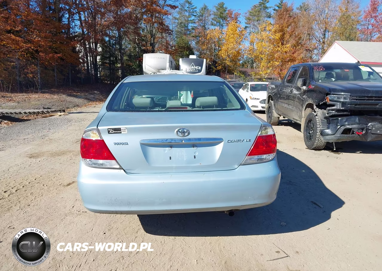 2005 Toyota Camry Le VIN:4T1BE32KX5U959895 - 15