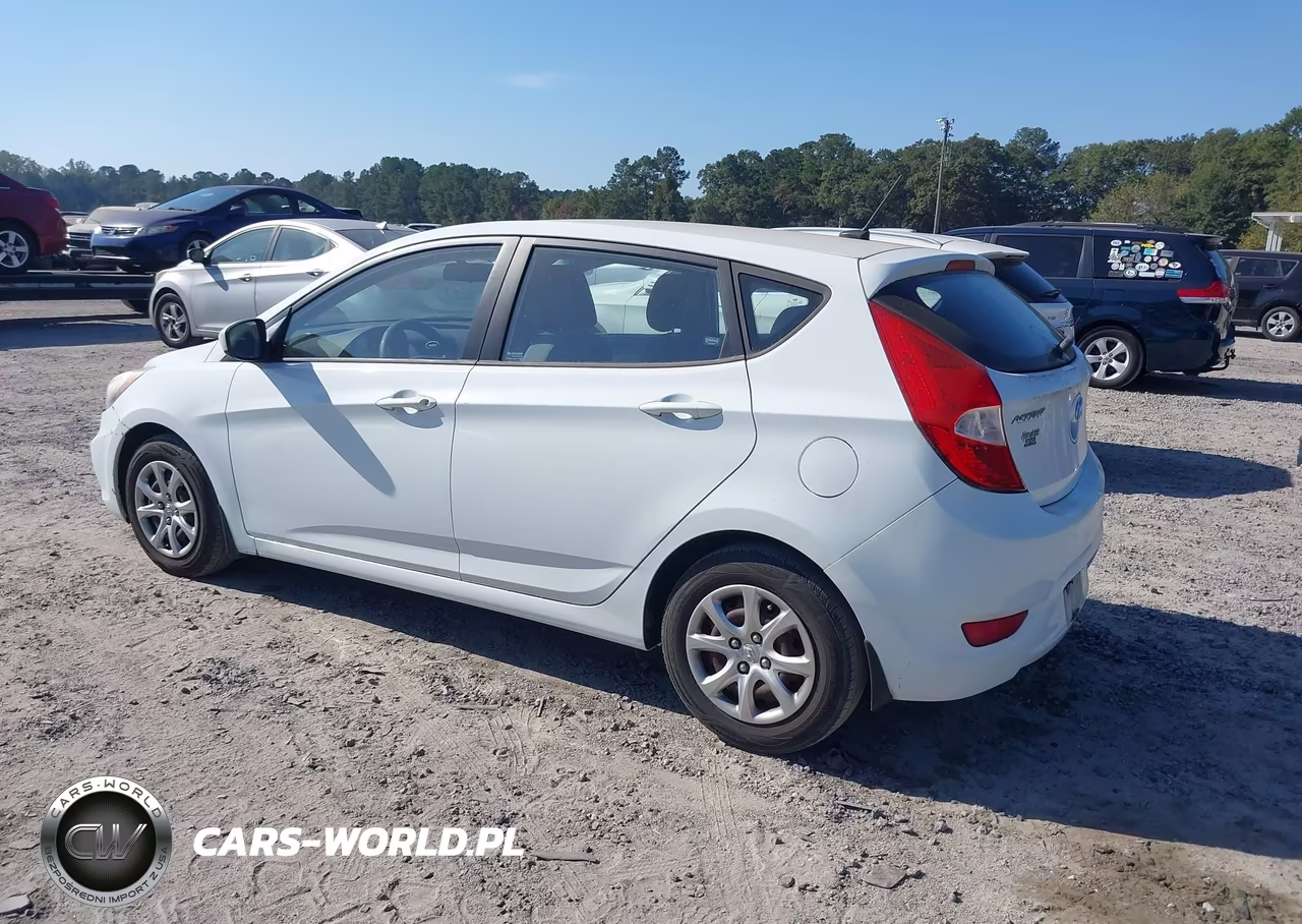 2012 Hyundai Accent Gs VIN:KMHCT5AE8CU030013 - 3