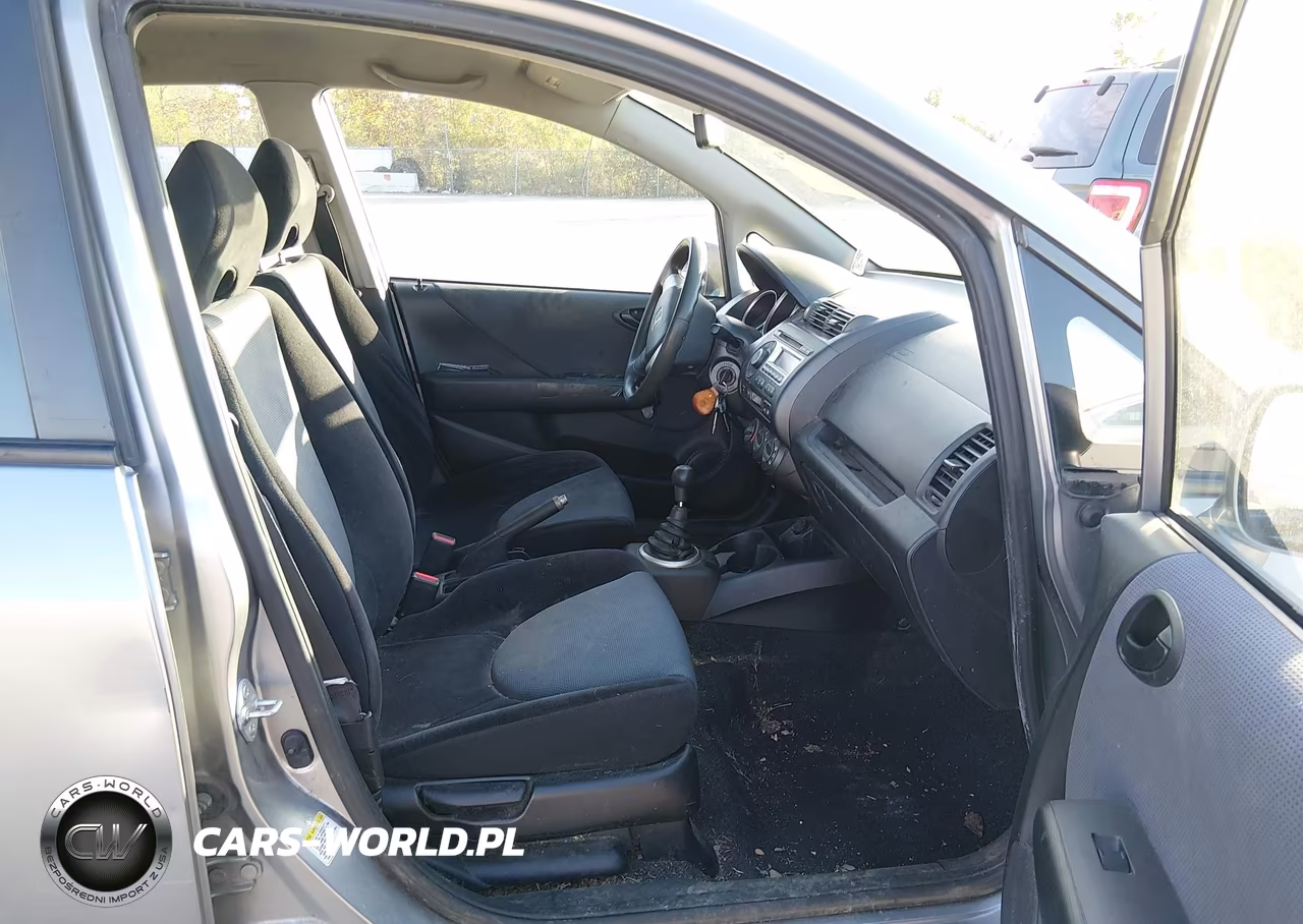 2007 Honda Fit VIN:JHMGD37497S033265 - 4
