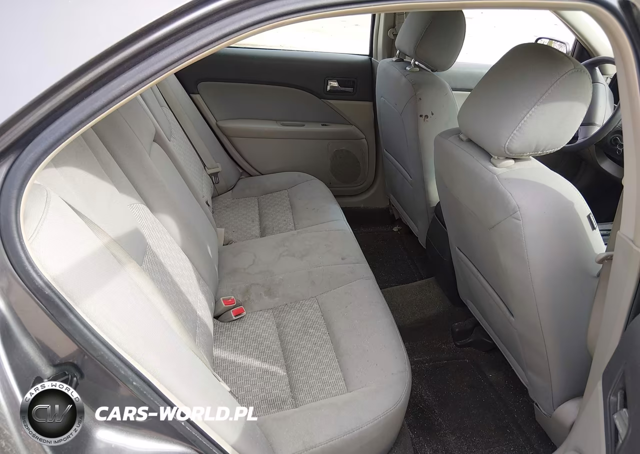 2012 Ford Fusion Se VIN:3FAHP0HA6CR424448 - 8