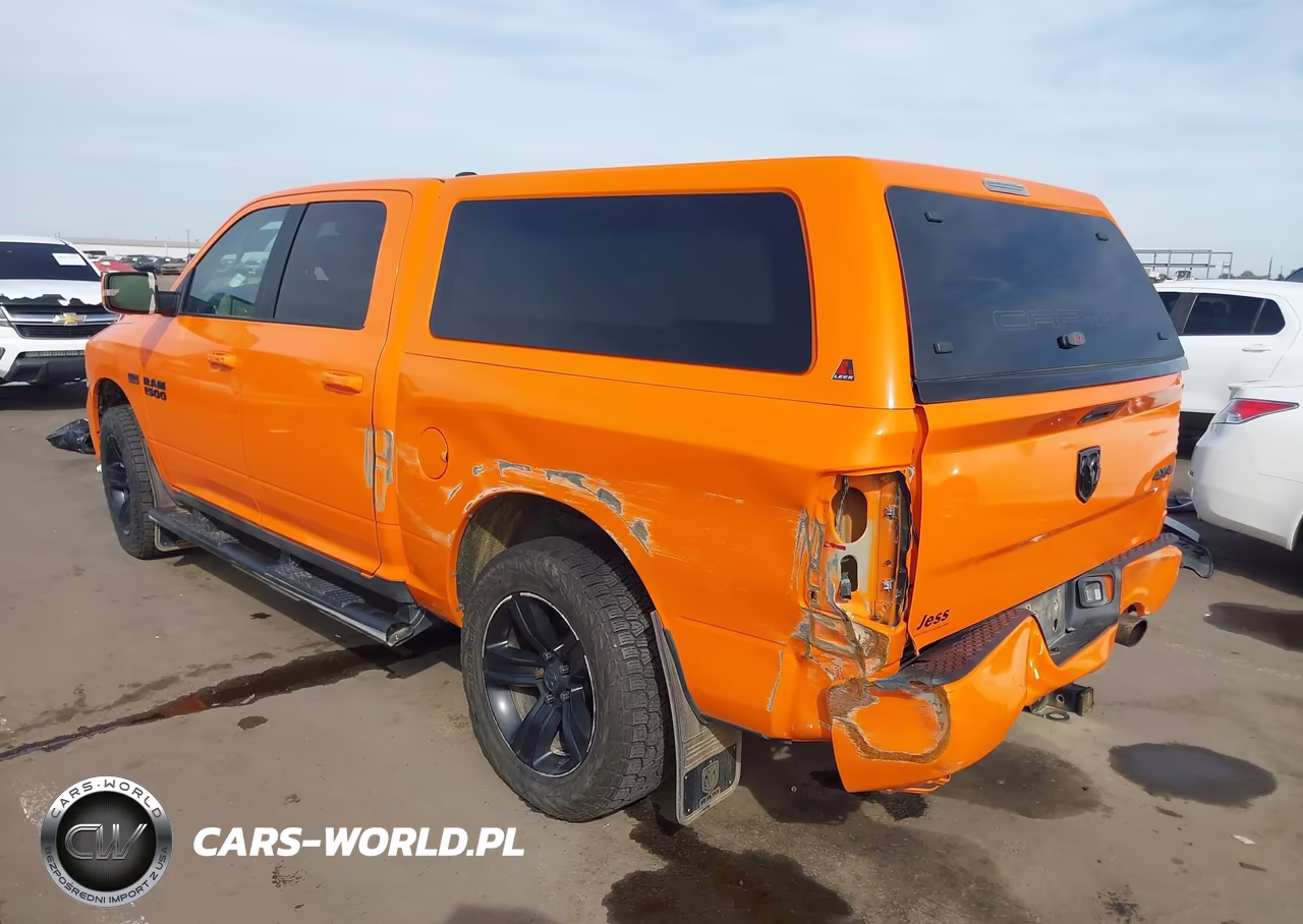 2017 Ram 1500 Sport VIN:1C6RR7MT6HS599035 - 3