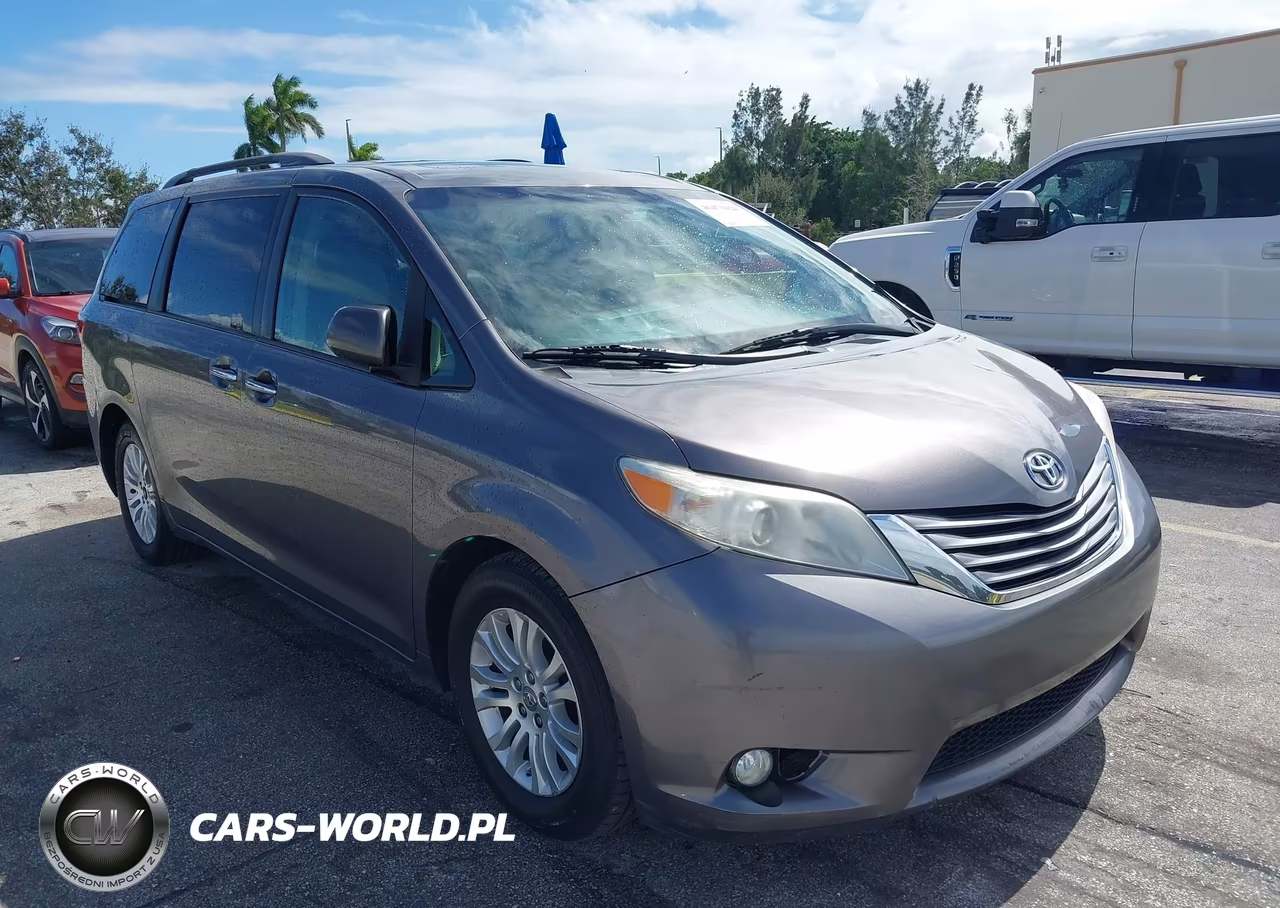 2016 Toyota Sienna Xle Premium 8 Passenger