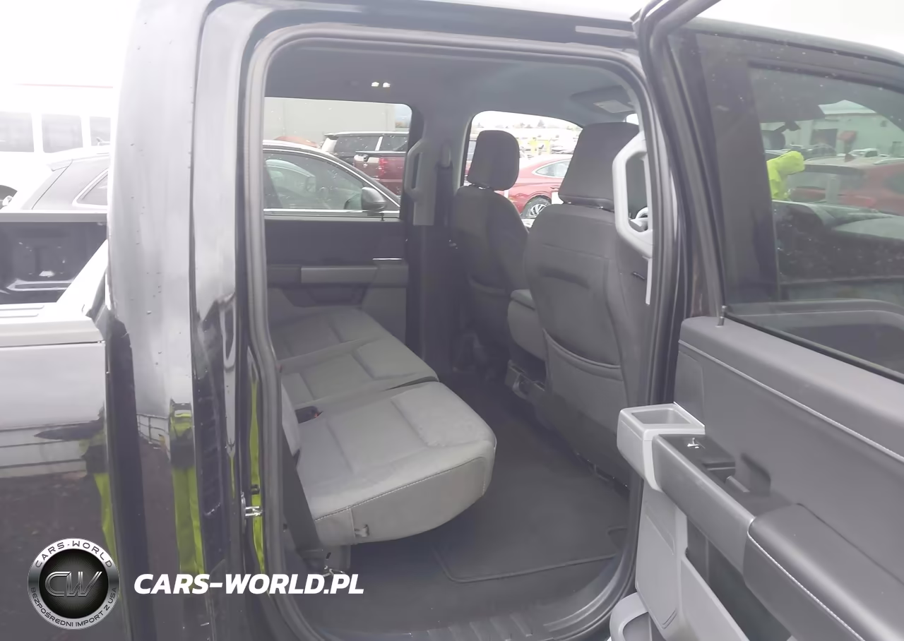 2025 Ford F-150 Xlt VIN:1FTEW3LP7SKE07092 - 8