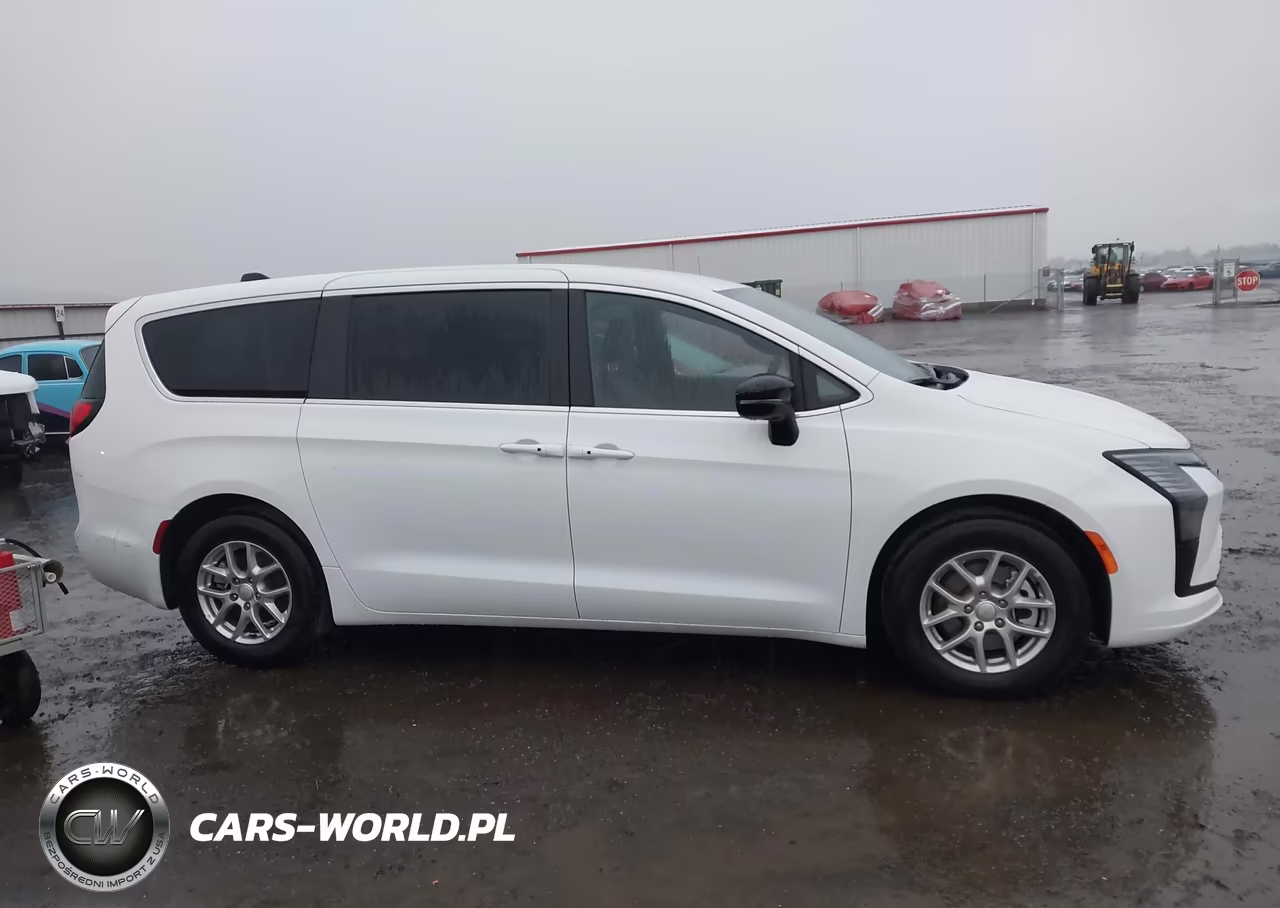2027 Chrysler Pacifica VIN:2C4RC1BG0VR563724 - 13