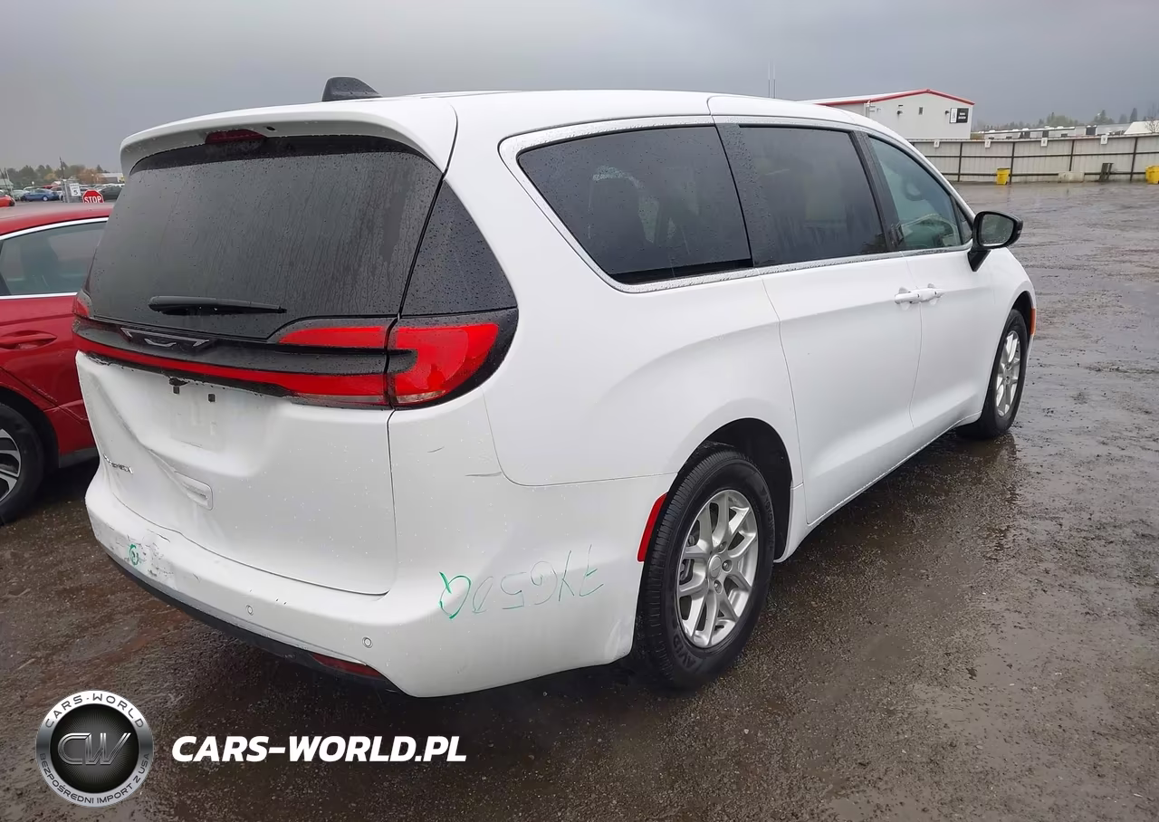 2027 Chrysler Pacifica VIN:2C4RC1BG0VR563724 - 4