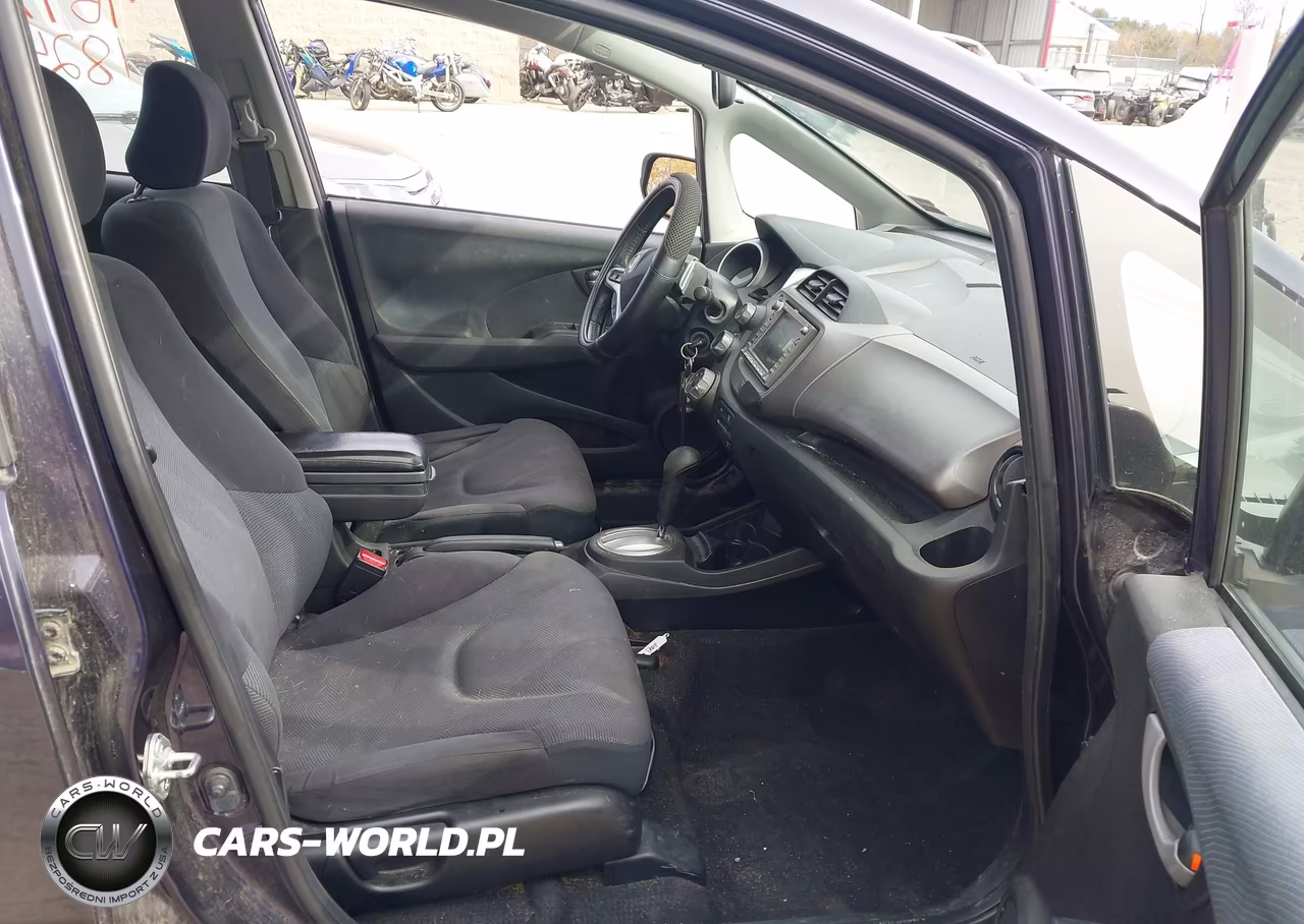 2010 Honda Fit Sport VIN:JHMGE8H6XAC030287 - 5