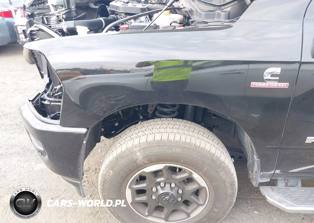 2027 Ram Ram 2500 VIN:3C6UR5FL9VG380746 - 6