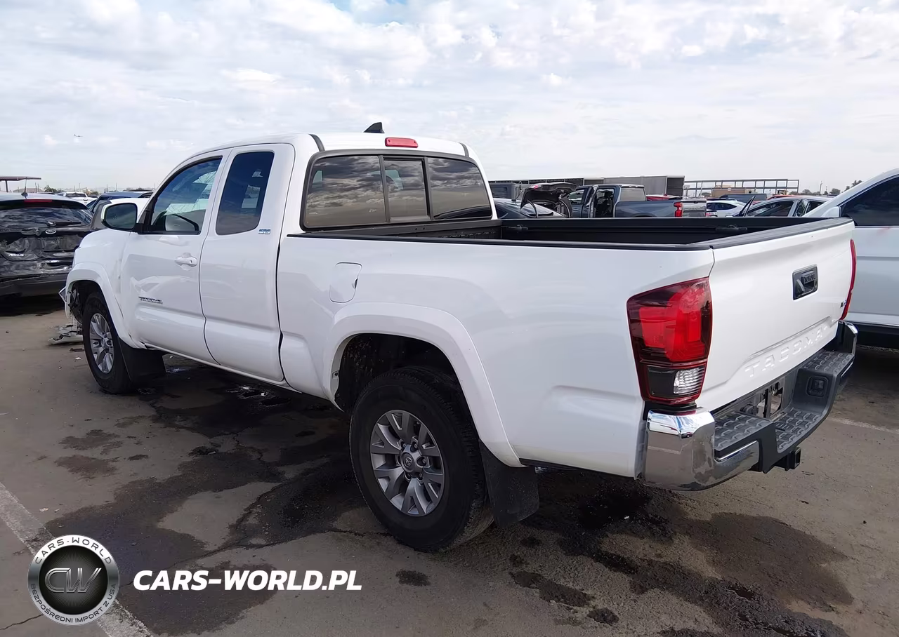 2018 Toyota Tacoma Sr5 V6 VIN:5TFRZ5CN0JX065828 - 3