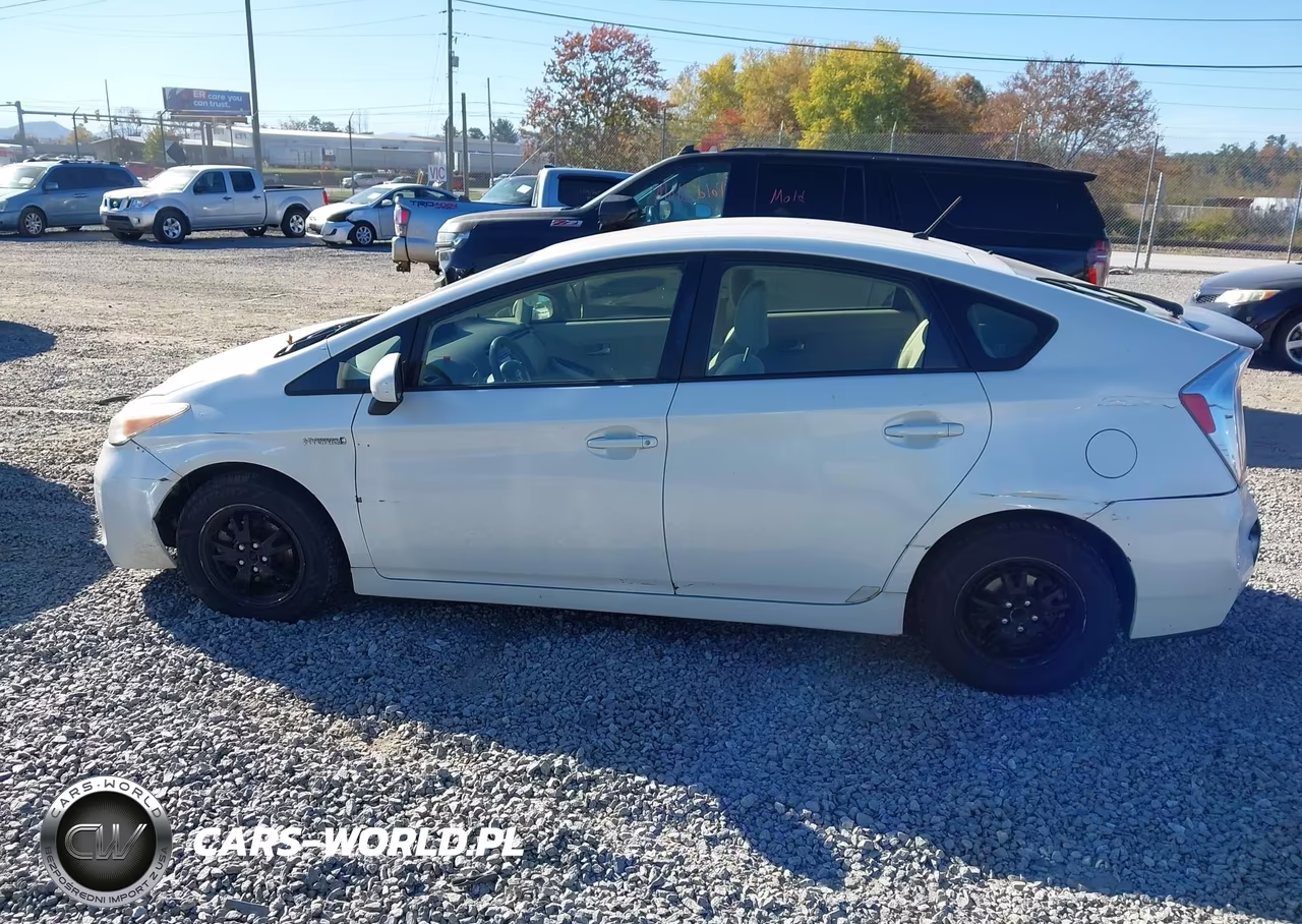 2012 Toyota Prius Two VIN:JTDKN3DU0C5406960 - 14