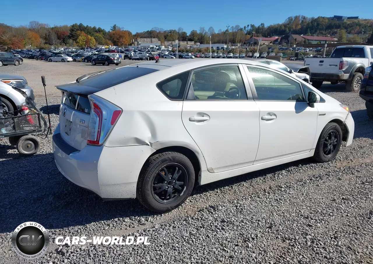 2012 Toyota Prius Two VIN:JTDKN3DU0C5406960 - 4