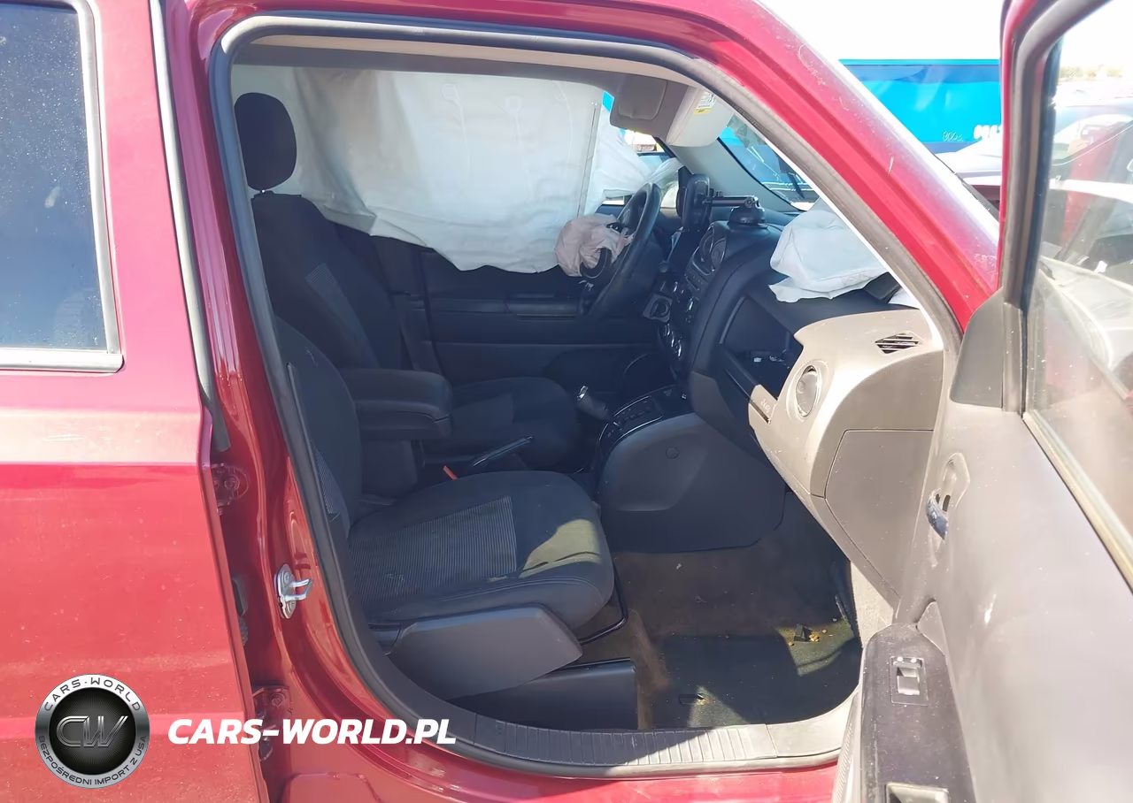 2016 Jeep Patriot Sport VIN:1C4NJPBA7GD754047 - 5
