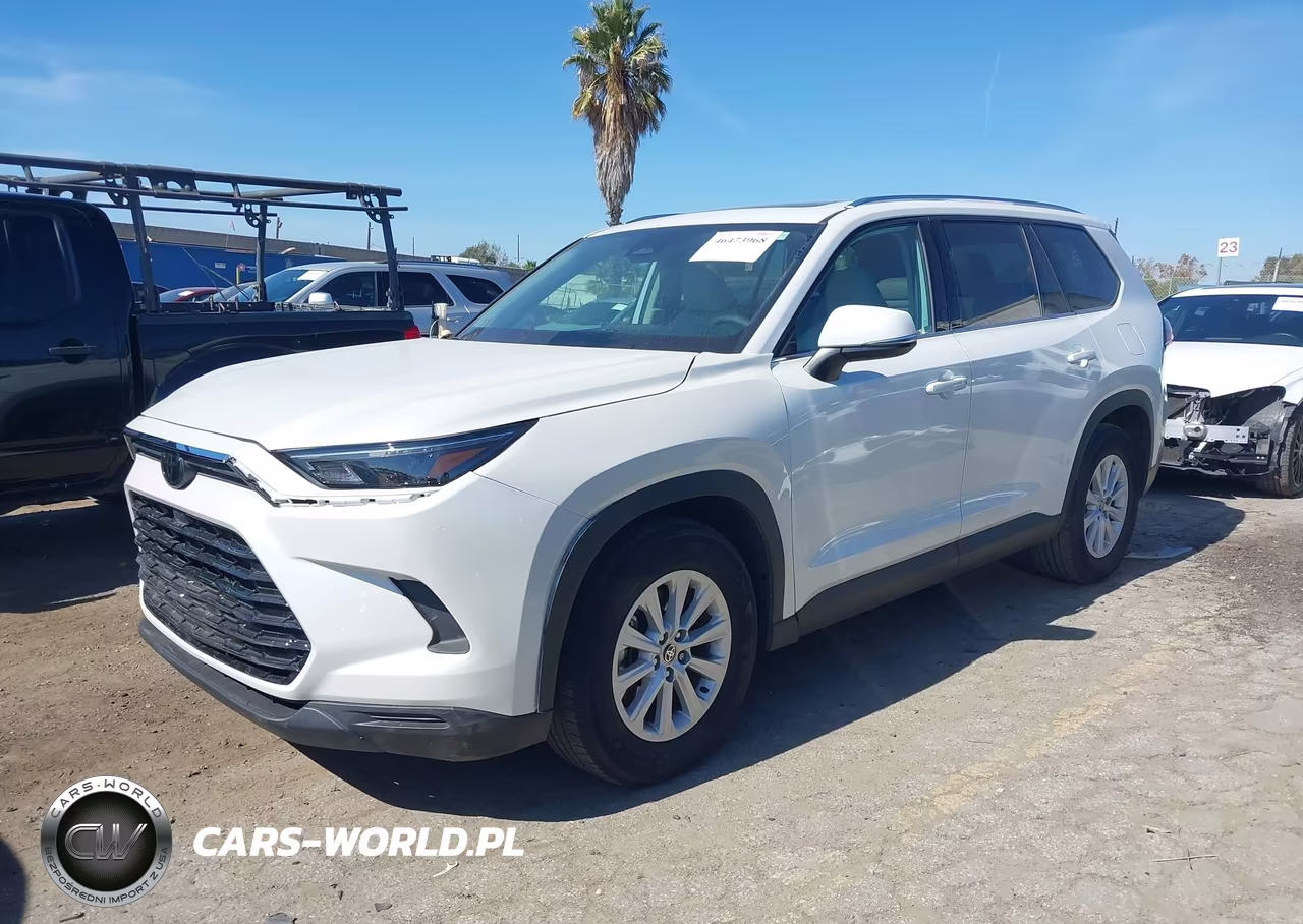 2024 Toyota Grand Highlander Xle VIN:5TDAAAB53RS034119 - 2