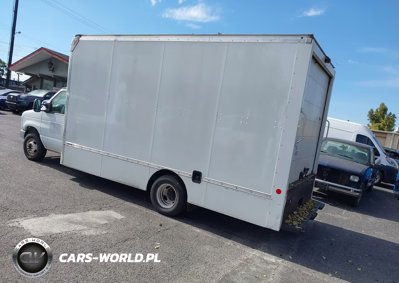 2022 Ford Econoline E450 Super Duty Cutaway Van VIN:1FDXE4FN6NDC28705 - 3