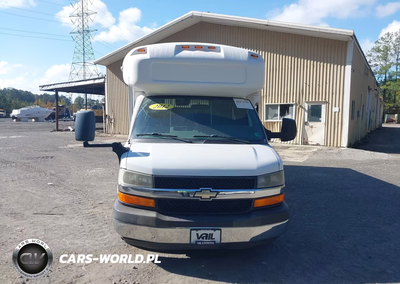 2012 Chevrolet Express Cutaway 4500 Series Diesel VIN:1GB6G5BL9C1174615 - 14