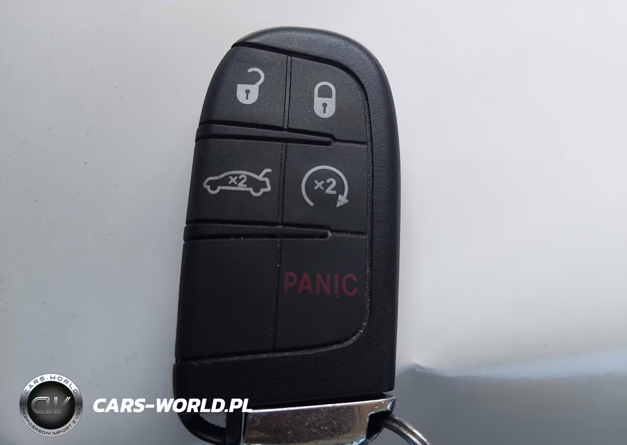 2015 Chrysler 200 C VIN:1C3CCCCB7FN585467 - 11