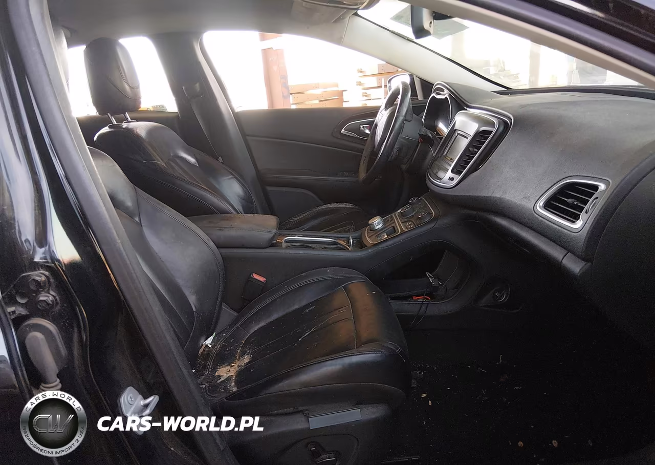 2015 Chrysler 200 C VIN:1C3CCCCB7FN585467 - 5