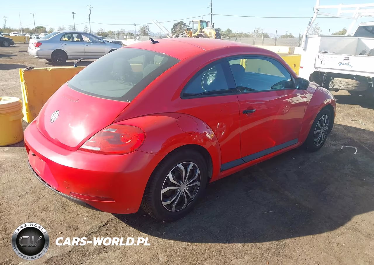 2012 Volkswagen Beetle Entry VIN:3VWFP7ATXCM616309 - 4