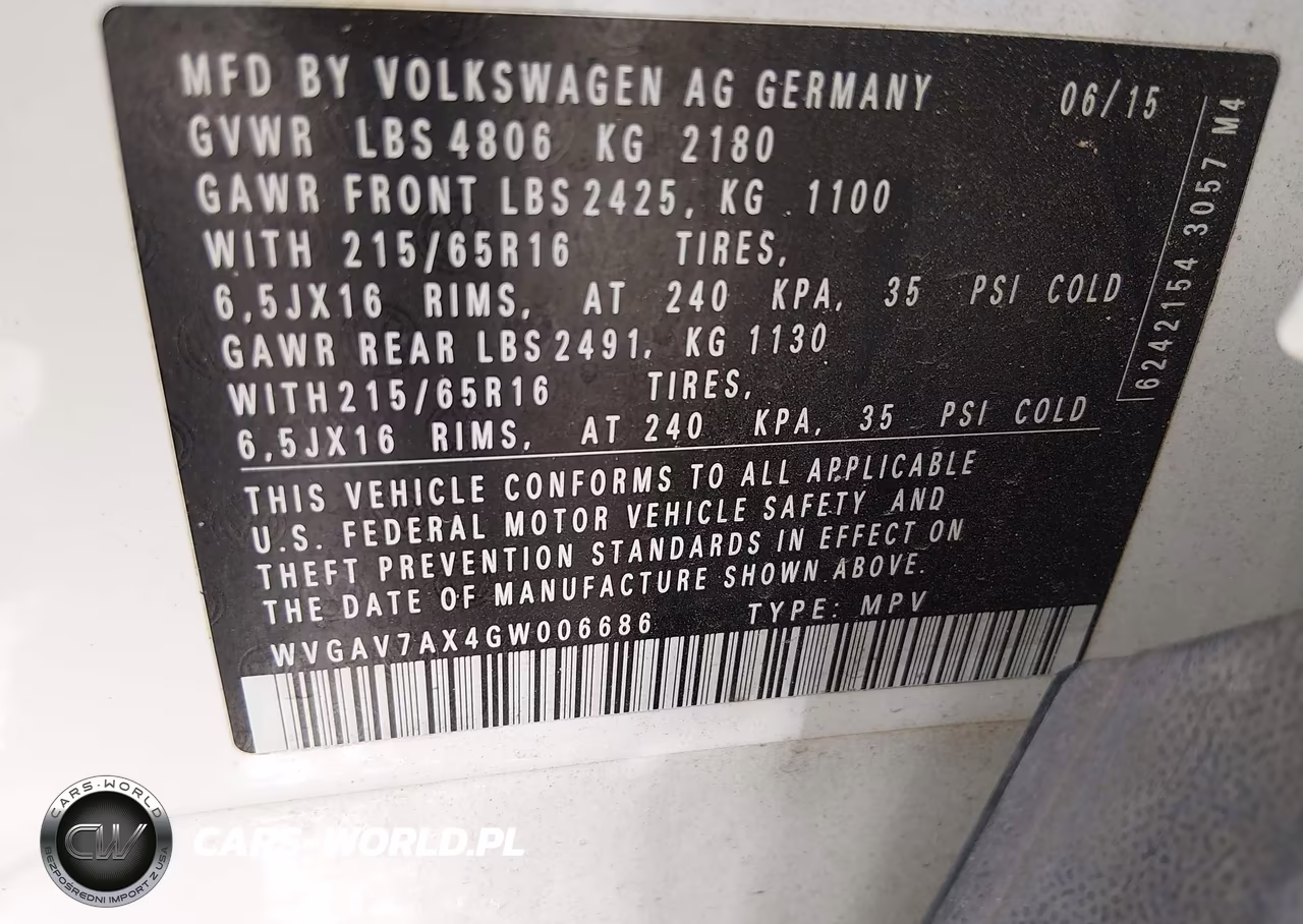 2016 Volkswagen Tiguan S VIN:WVGAV7AX4GW006686 - 9