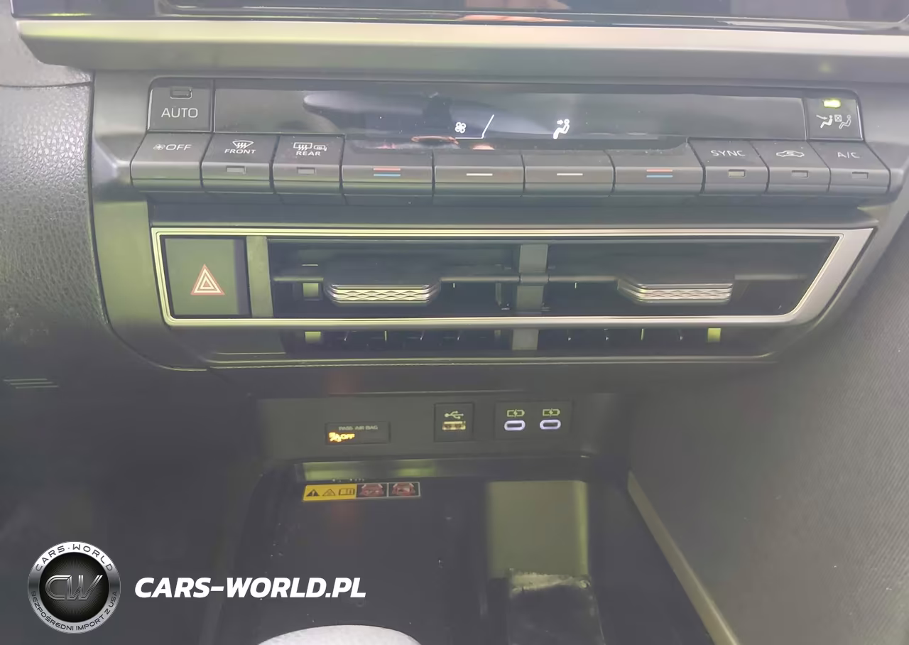 2025 Toyota Camry Le VIN:4T1DAACK1SU136162 - 21