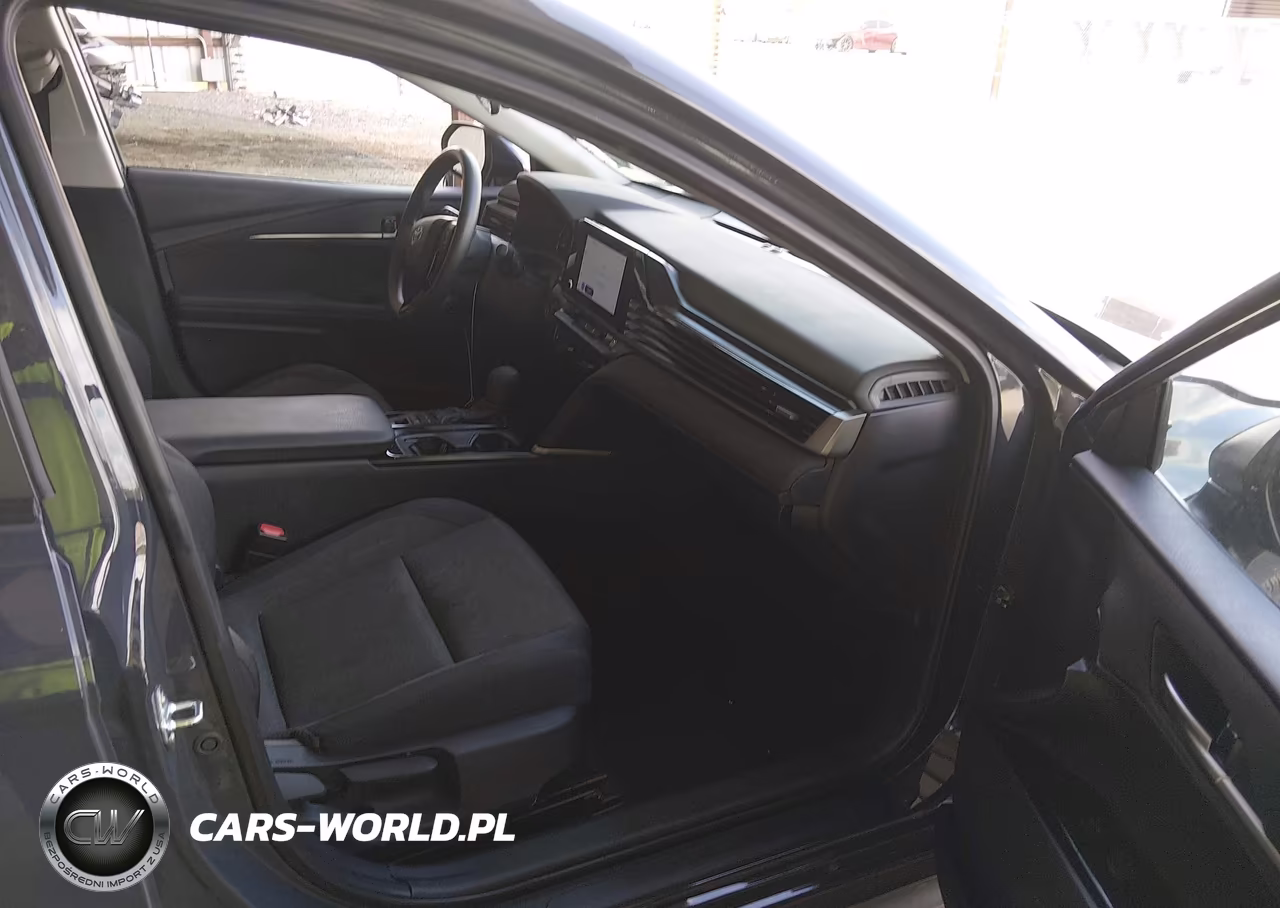 2025 Toyota Camry Le VIN:4T1DAACK1SU136162 - 5