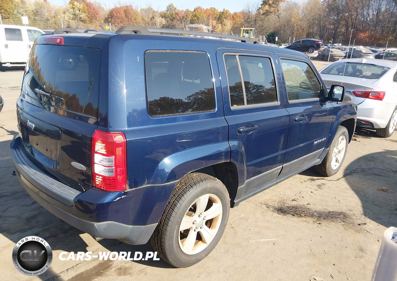 2016 Jeep Patriot Latitude VIN:1C4NJRFBXGD612693 - 4