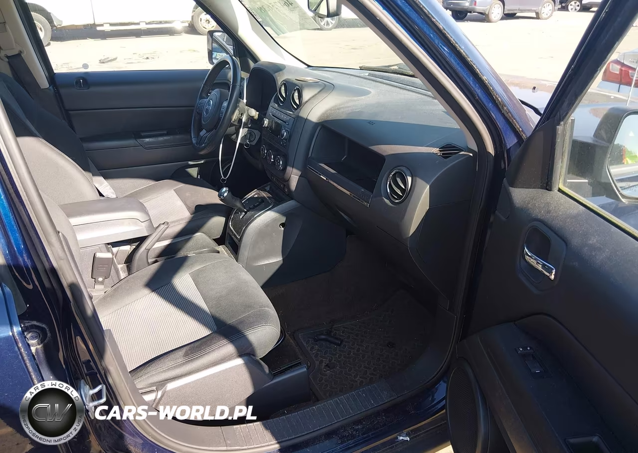 2016 Jeep Patriot Latitude VIN:1C4NJRFBXGD612693 - 5
