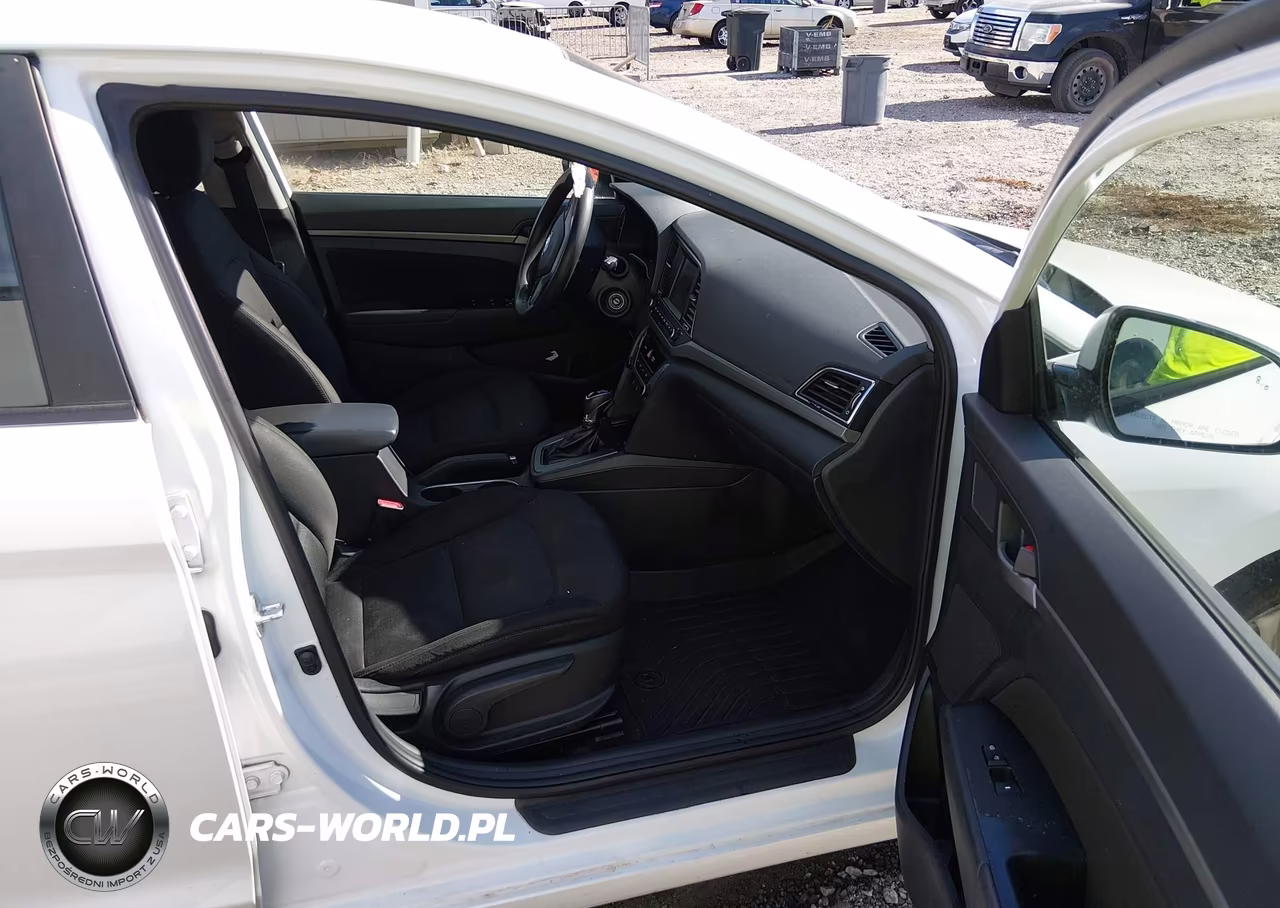 2018 Hyundai Elantra Sel VIN:5NPD84LF0JH301826 - 5
