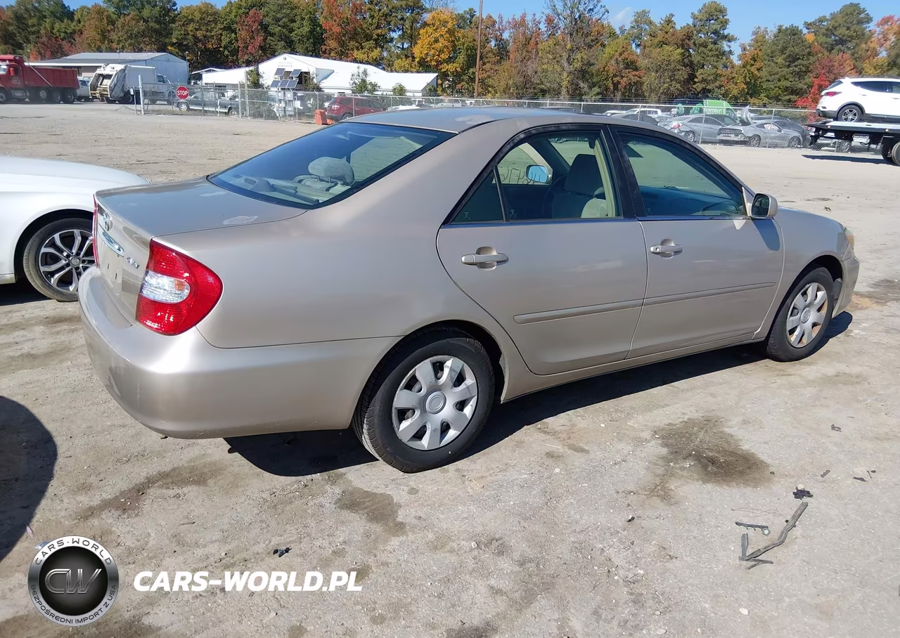 2003 Toyota Camry Le VIN:4T1BE32K13U168166 - 4