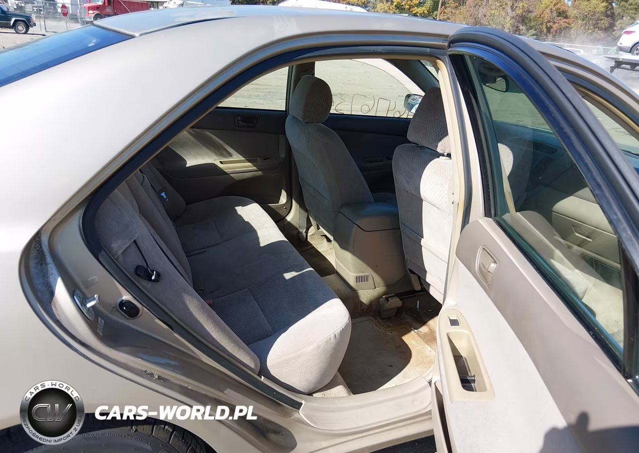 2003 Toyota Camry Le VIN:4T1BE32K13U168166 - 8
