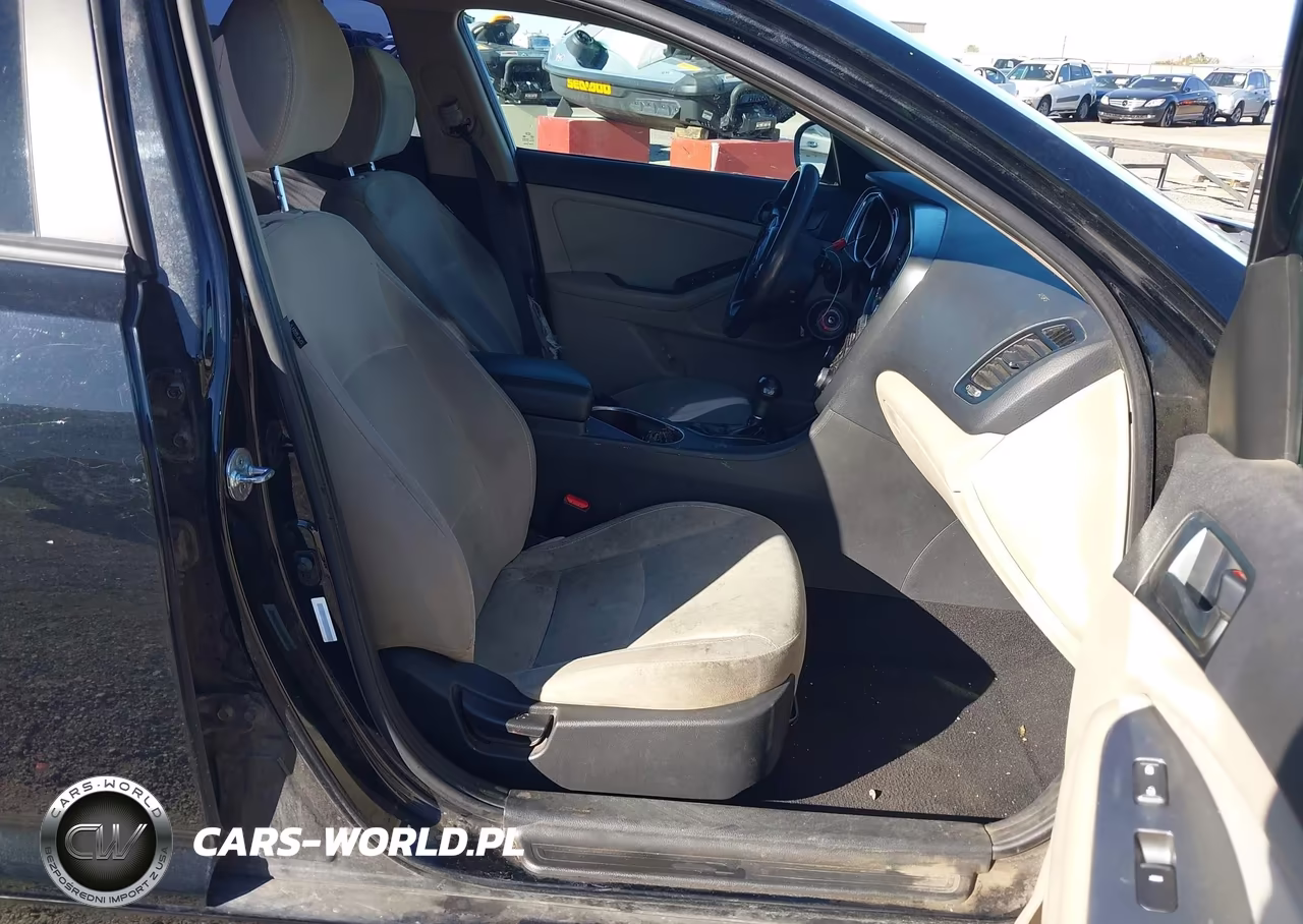 2014 Kia Optima Lx VIN:5XXGM4A78EG301918 - 5