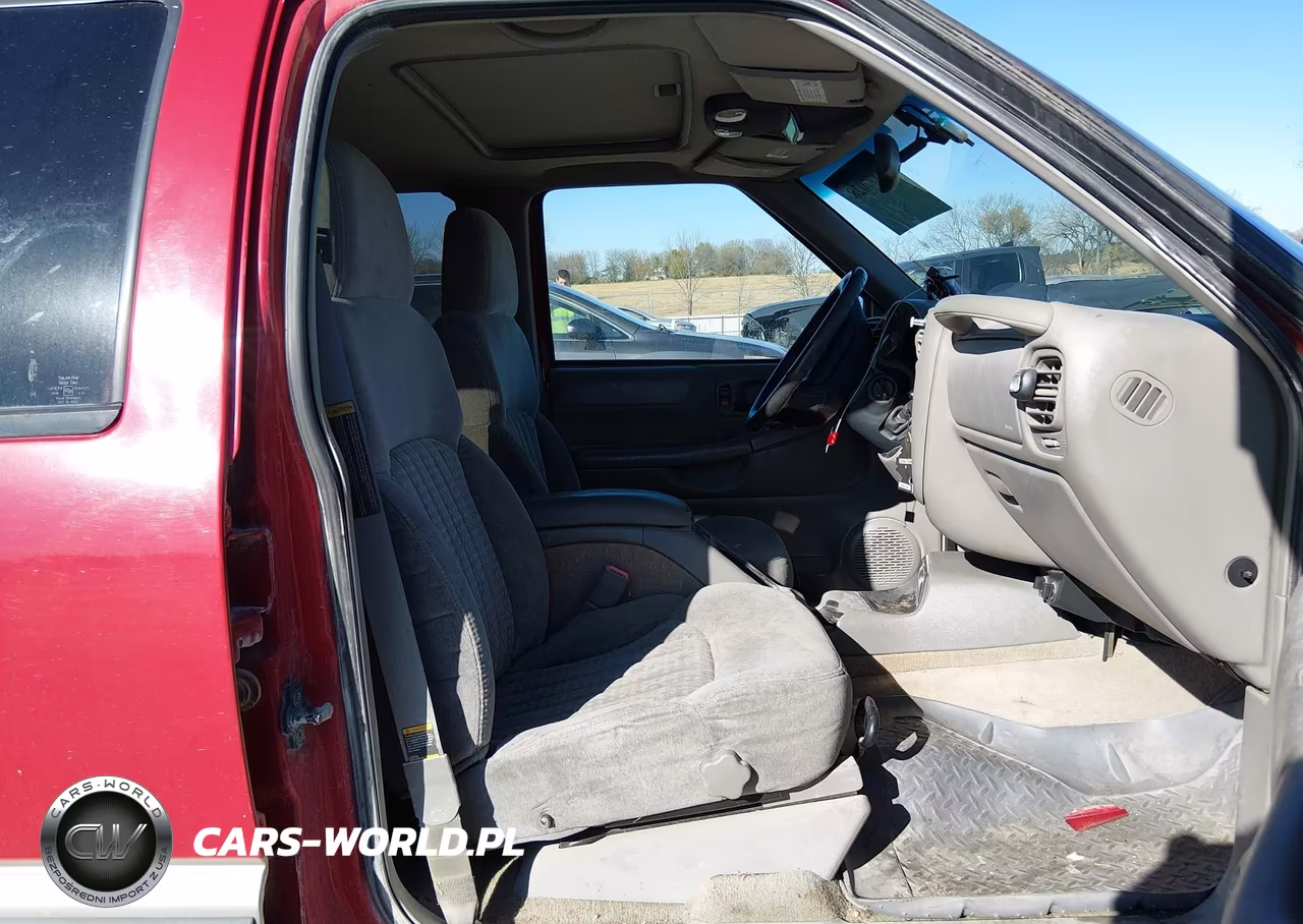 1998 Chevrolet Blazer Ls VIN:1GNDT13W4W2137879 - 5