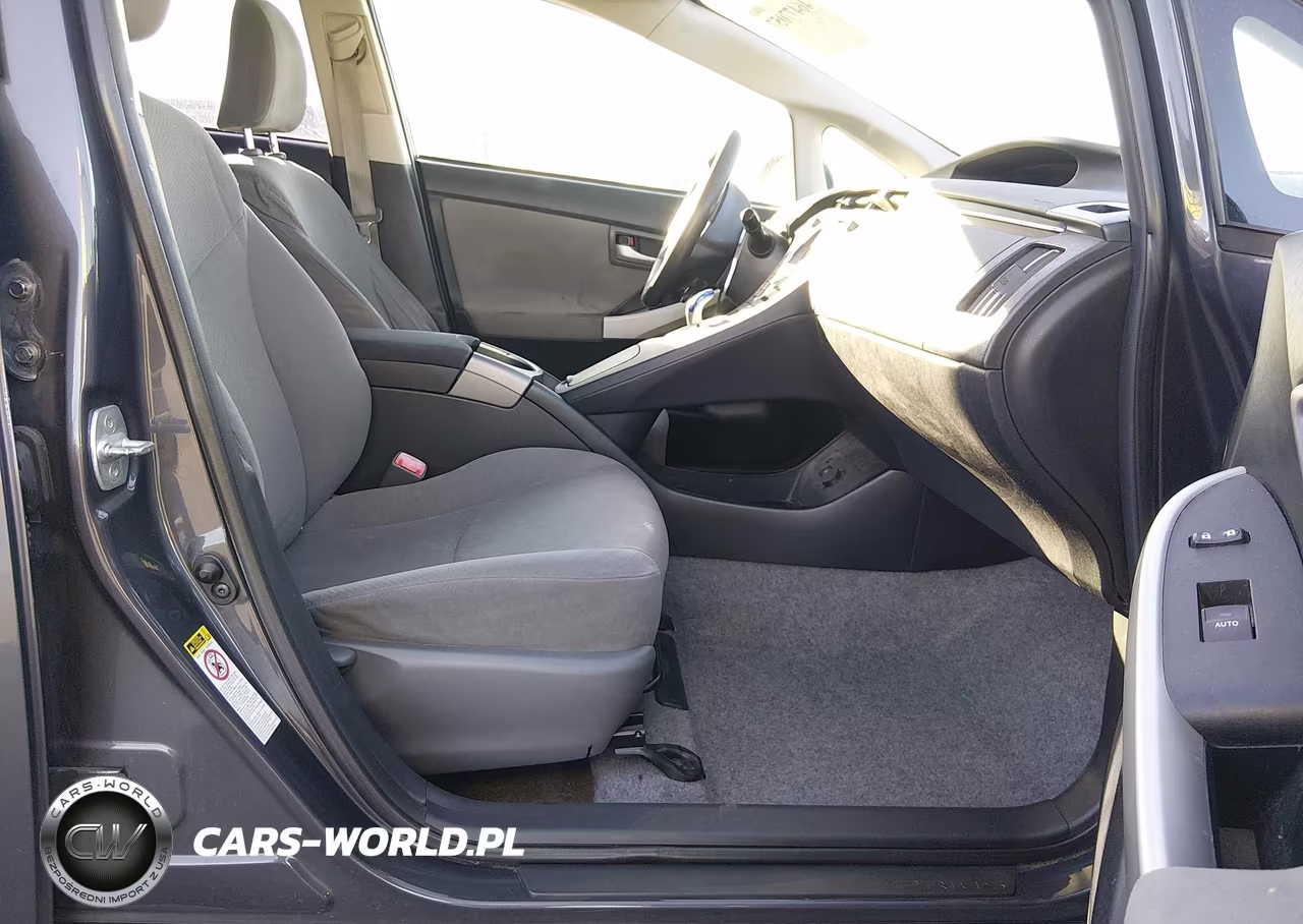 2012 Toyota Prius Three VIN:JTDKN3DU2C1534186 - 5