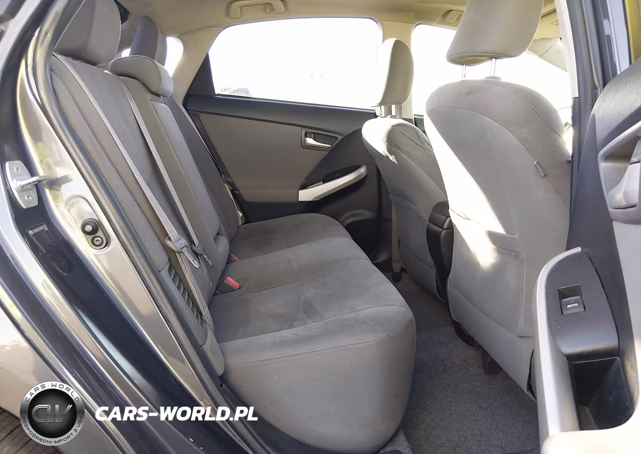 2012 Toyota Prius Three VIN:JTDKN3DU2C1534186 - 8